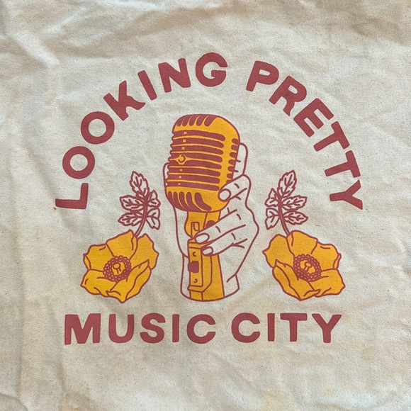 Madewell• Tote | Looking Pretty Music City | Nashville - Picture 2 of 3